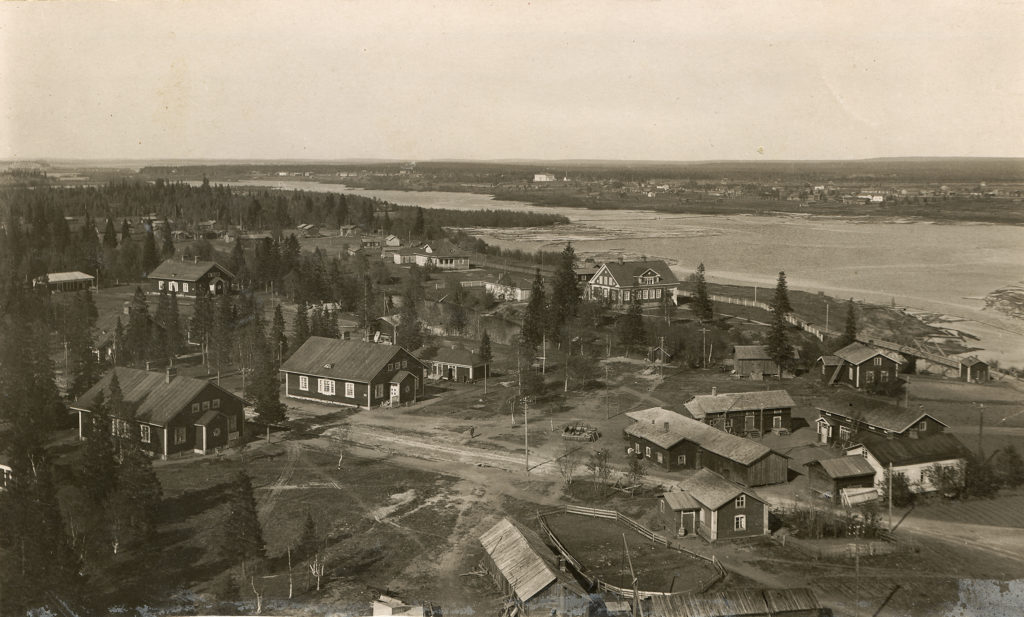 Kemi-bolagets första husen till arbetare. Pajusaari 1917.