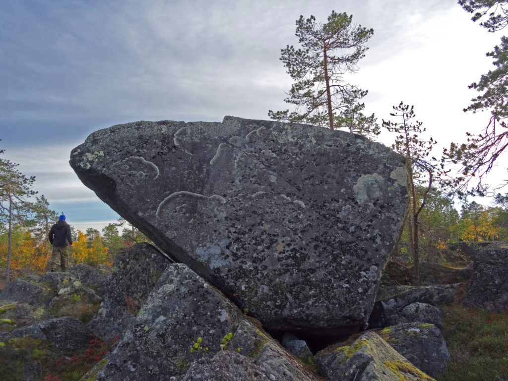 Kivijärkäle Kivaloiden vaaroilla.